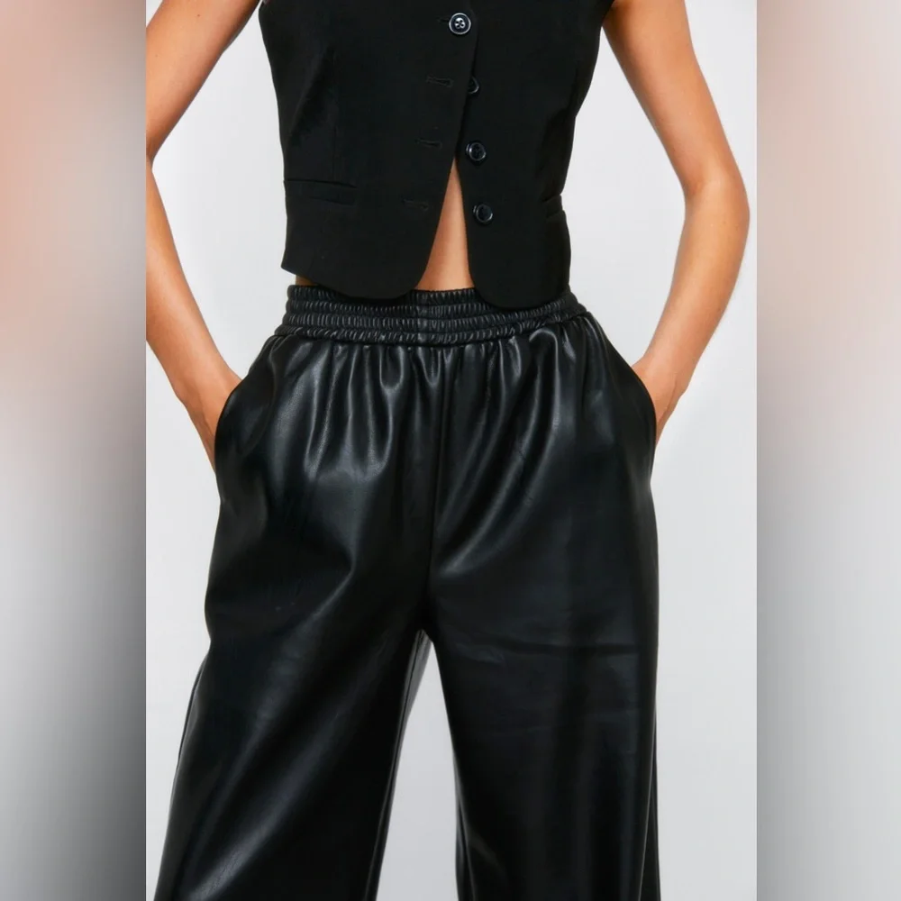 Black Vegan Leather Tapered Leg Pants w Elasticated Waist by H&M Size 8 - Picture 1 of 5